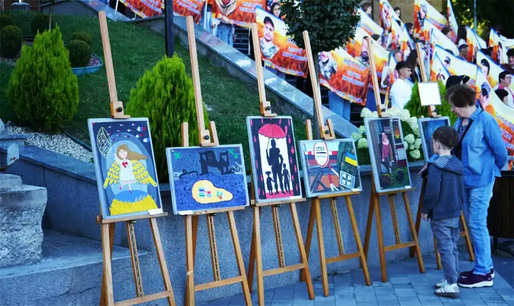 У Городку відбувся перший велопробіг на честь загиблих захисників і захисниць