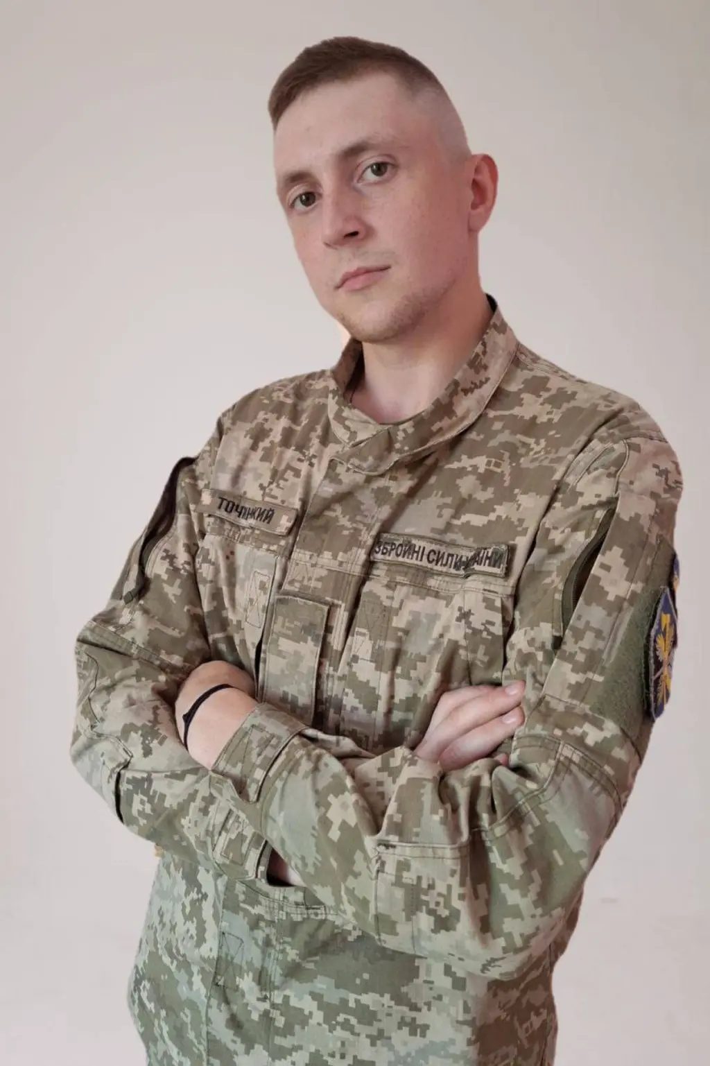 Військовий медик з Хмельниччини врятував дівчину після аварії на Дністрі
