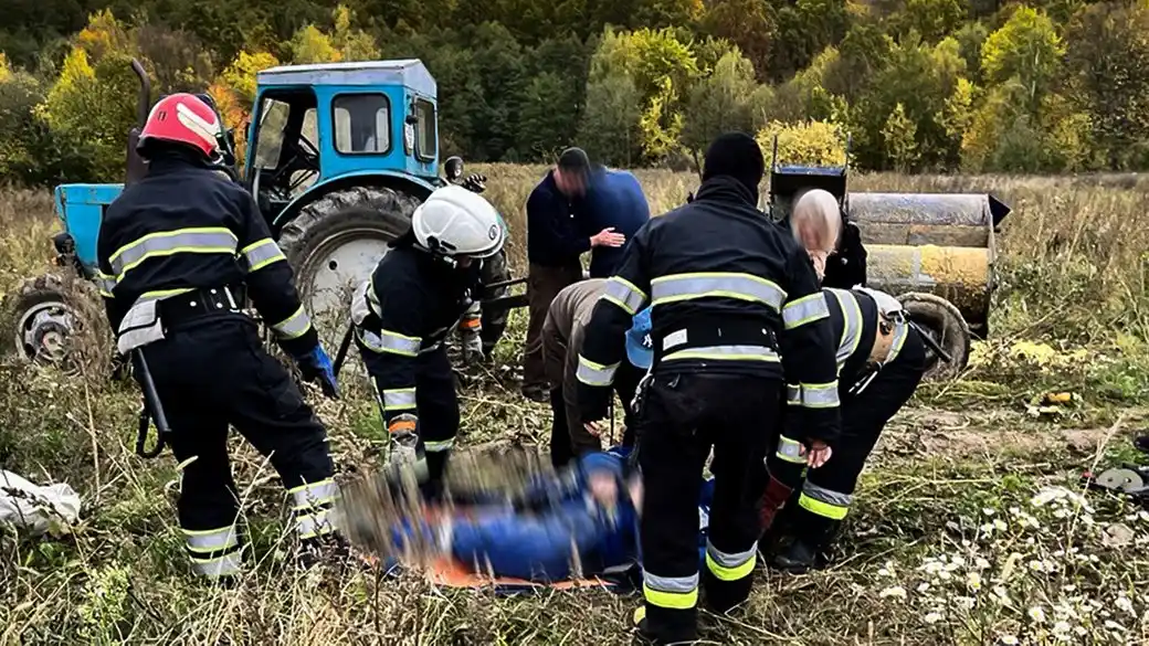 Трагічний інцидент на Хмельниччині: під час польових робіт загинув чоловік