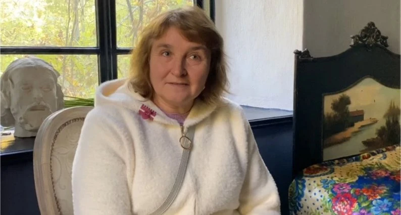 Старовинні шафи, скрині та серванти: на Хмельниччині у панському маєтку функціонує музейний простір