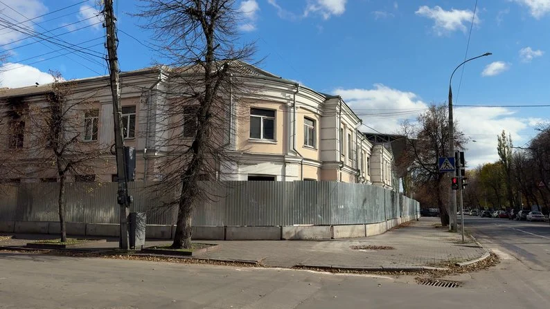 Історичний фасад колишнього музучилища в Хмельницькому планують зберегти: власники готують проєкт реконструкції