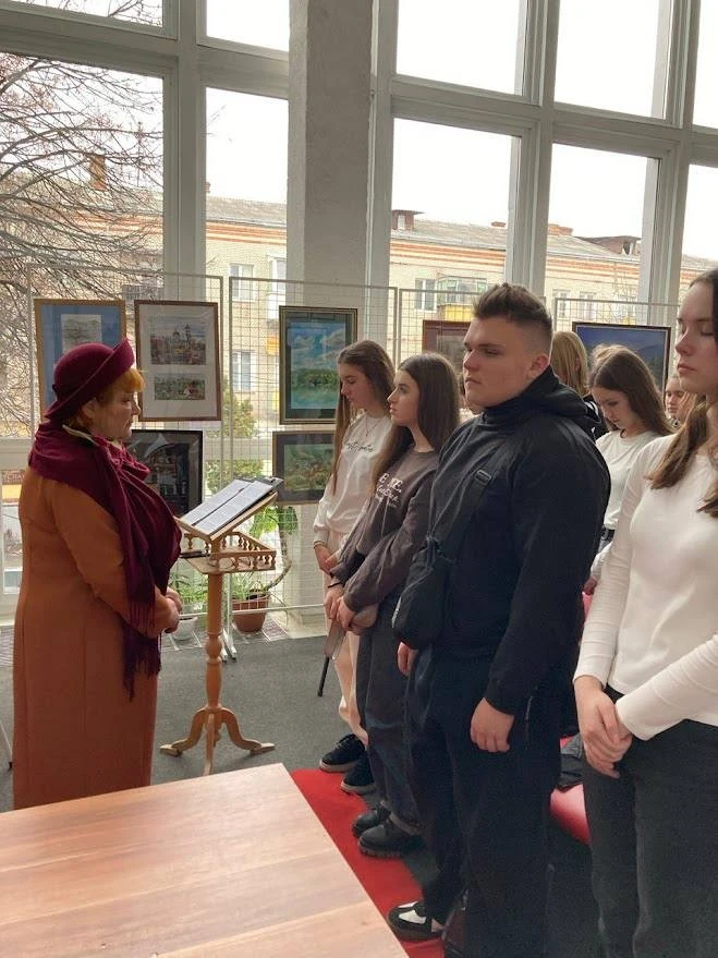 Хмельницьким студентам розповіли про ціну свободи: у музеї провели годину пам’яті Революції Гідності