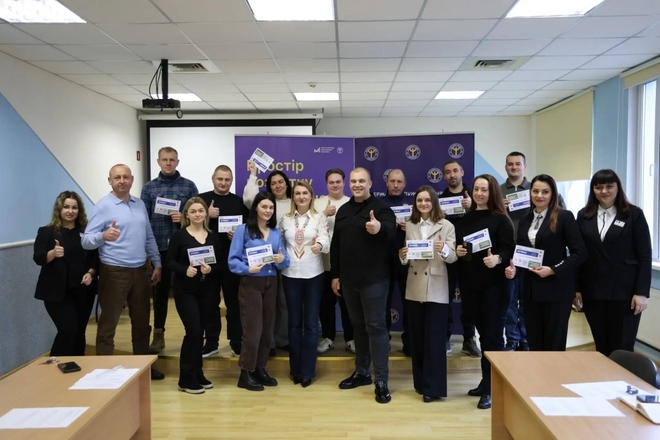30 жителів Хмельниччини отримали кошти на відкриття бізнесу: деталі