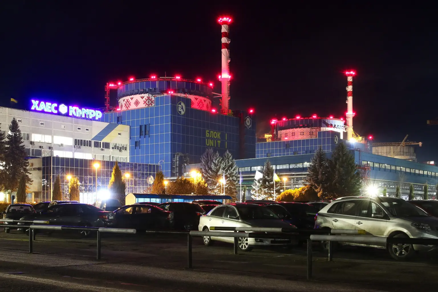 Хмельницька АЕС працює з обмеженням потужності через пошкодження турбіни: як це впливає на енергосистему України