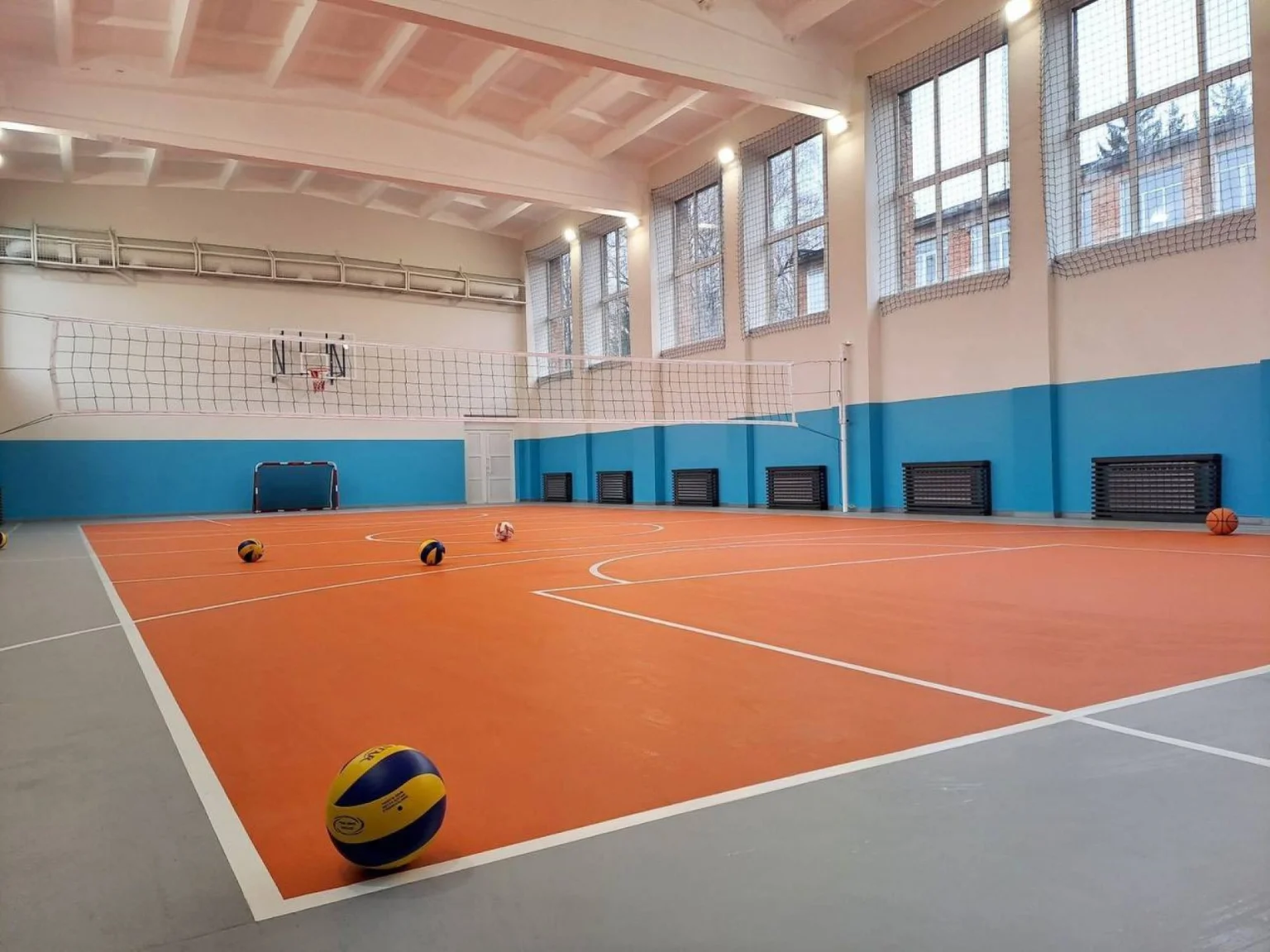 У ліцеї №9 Хмельницького відремонтували спортзал за понад 2,5 млн грн