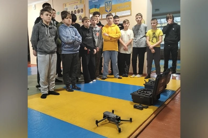 Ветерани-десантники у Житомирі навчали дітей тактиці, основам стрільби та домедичній допомозі