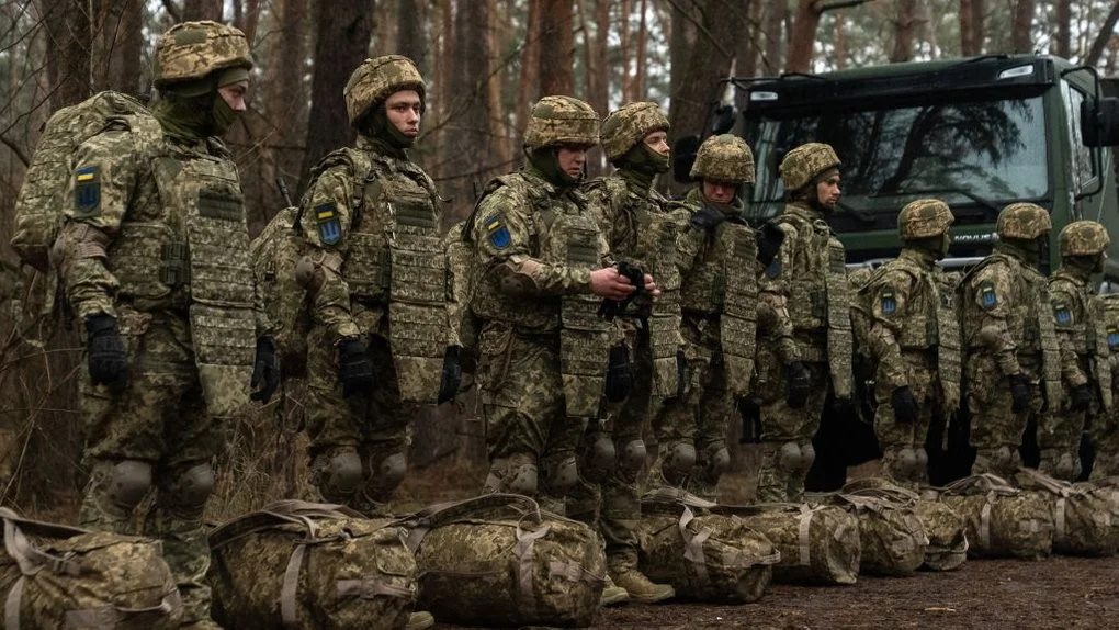Уряд затвердив нові контракти для війська