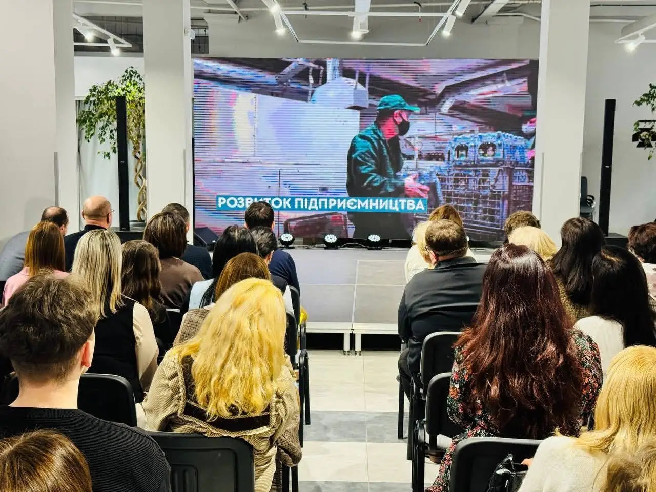 З Днем місцевого самоврядування! Команда Хмельницького: разом до Перемоги та щоденних змін З Днем місцевого самоврядування! Команда Хмельницького: разом до Перемоги та щоденних змін
