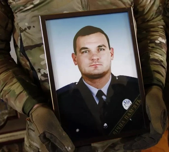 Рідним загиблих поліцейських з Хмельниччини вручили посмертні нагороди