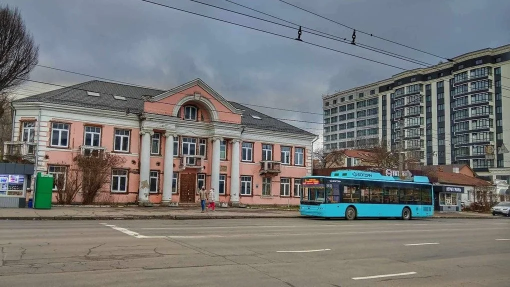 Ранок і вечір у русі: як змінюється інтенсивність транспорту в Хмельницькому протягом дня