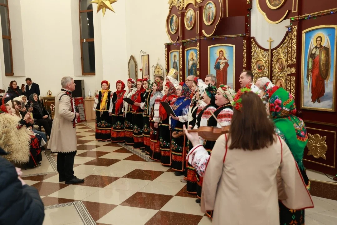 Різдвяна пісня як спільна молитва: на Хмельниччині провели обласний фестиваль колядок
