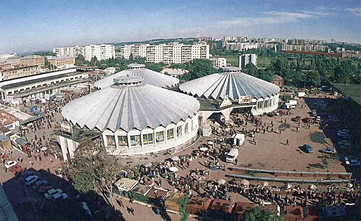 Від ярмарків до павільйонів: як формувався центральний ринок Хмельницького