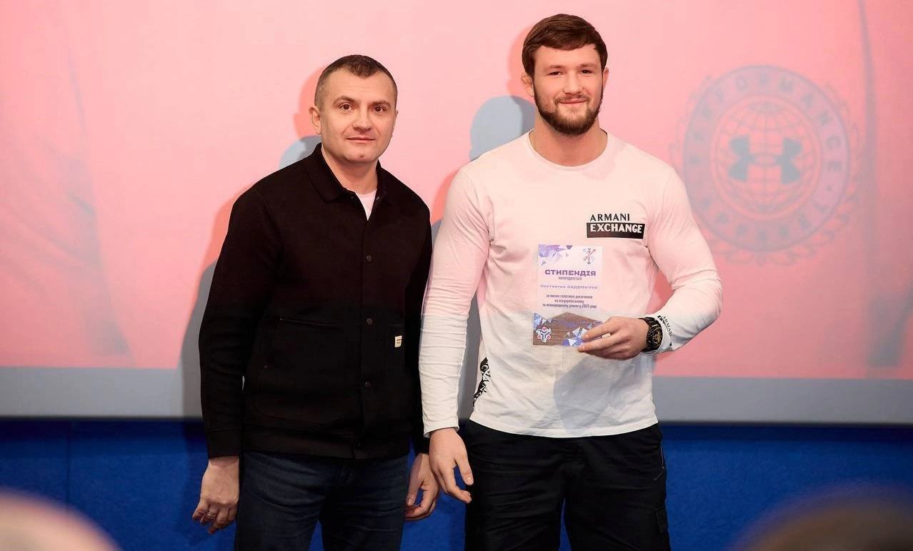 У Хмельницькому відзначили спортивних лідерів року: стипендії для атлетів і премії для тренерів