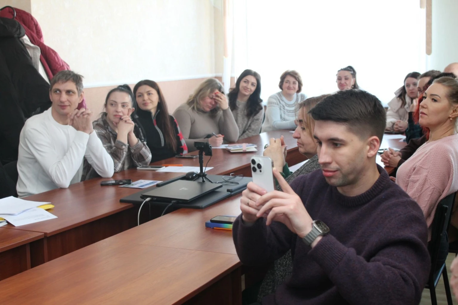 Інвестиції у власну справу: 24 мешканці Хмельниччини отримали 8 мільйонів гривень на розвиток бізнесу