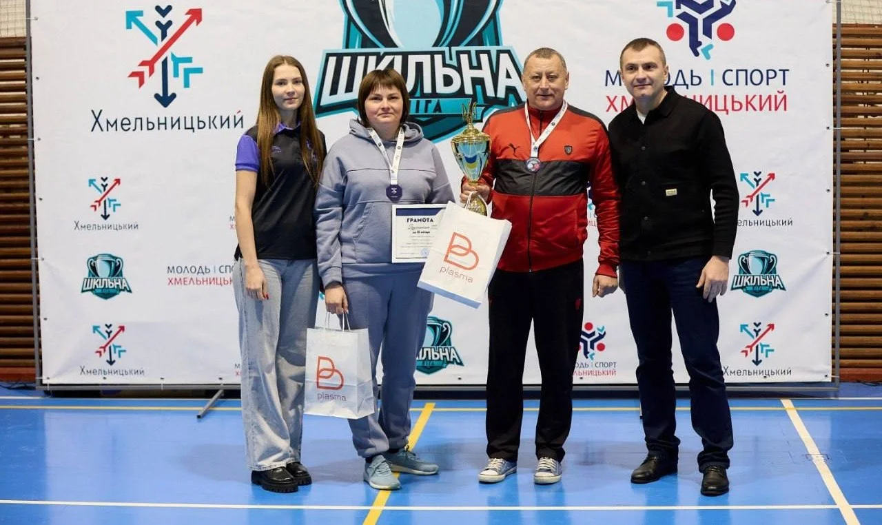 Понад сто школярів за столами і ракетками – у місті завершили турнір із настільного тенісу в межах Шкільних ліг