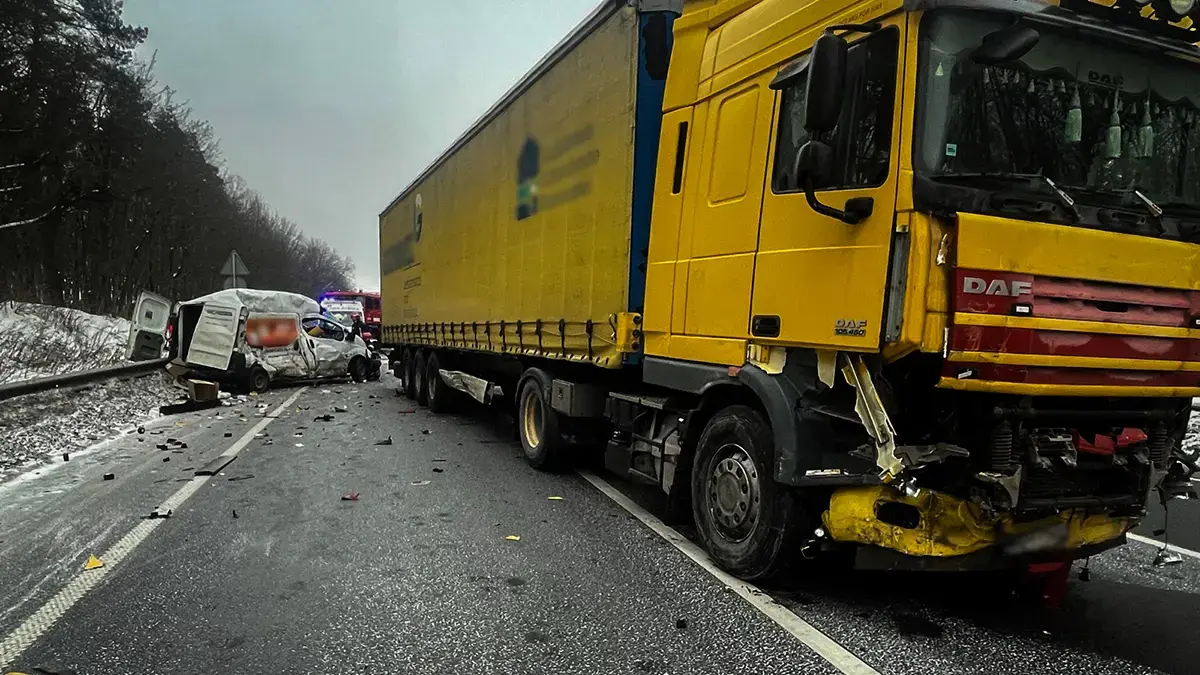 Смертельне зіткнення на Летичівщині: водій Renault Trafic загинув у ДТП