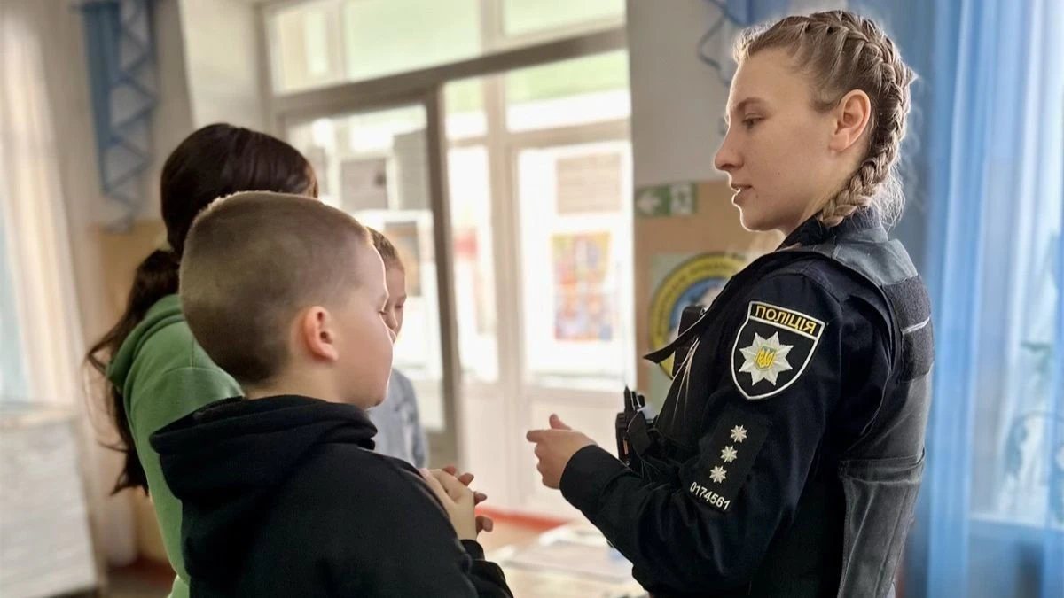 Безпека шкіл у пріоритеті: на Хмельниччині стартував відбір до Служби освітньої безпеки