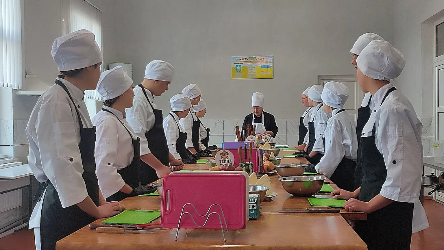 Від випічки до енергонезалежних десертів: як студенти на Хмельниччині запускають власні стартапи