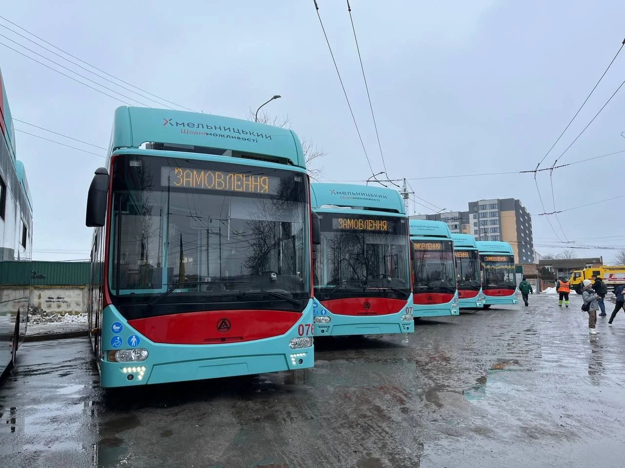 «Автономний хід» диктує маршрути: Хмельницький отримав чергову партію нових тролейбусів