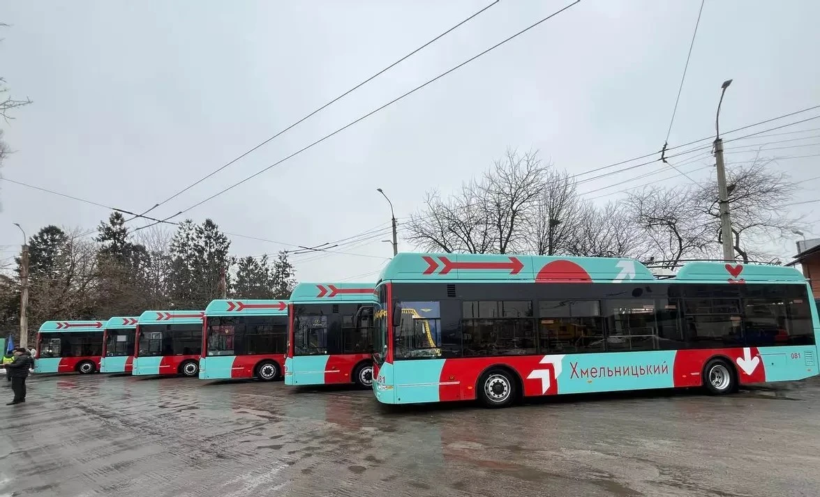 «Автономний хід» диктує маршрути: Хмельницький отримав чергову партію нових тролейбусів