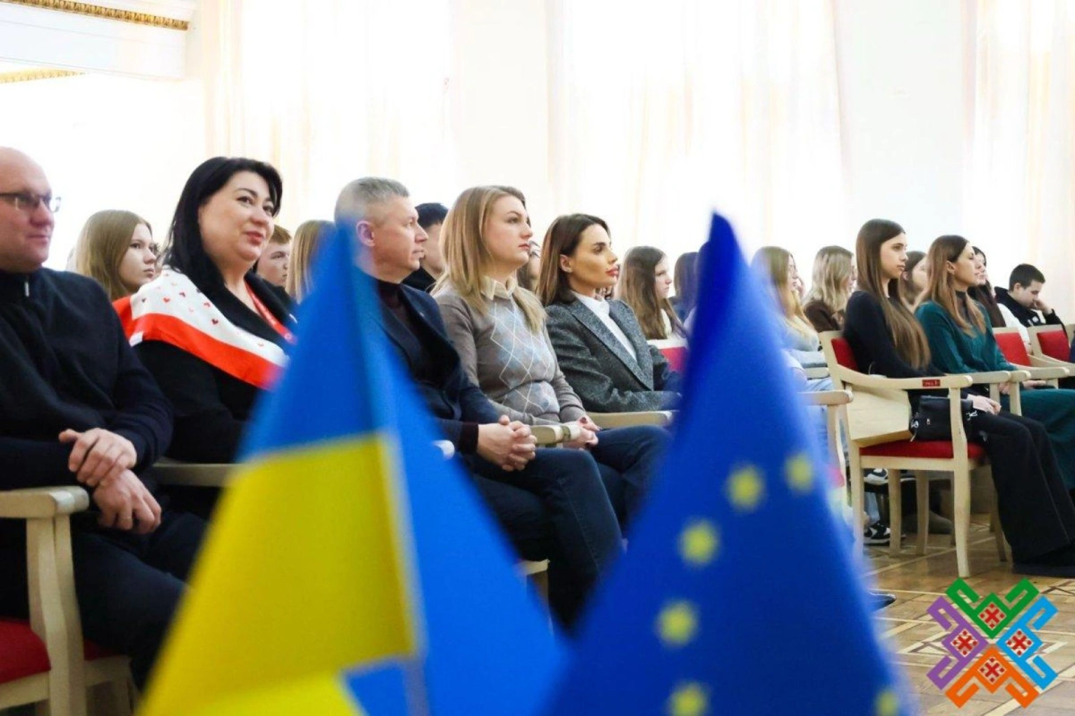 Голос учнів: на Хмельниччині обрали 82 шкільних омбудсмени для захисту прав молоді