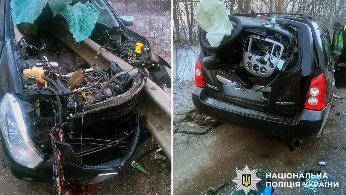 Ранкова троща на трасі: у Кам’янець-Подільському районі Mazda протаранила відбійник