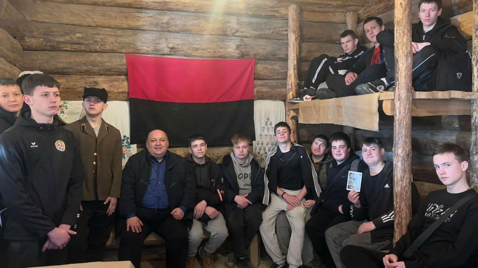 Історія добровольчого чину: хмельницькі студенти відвідали тир-криївку «Стінка»