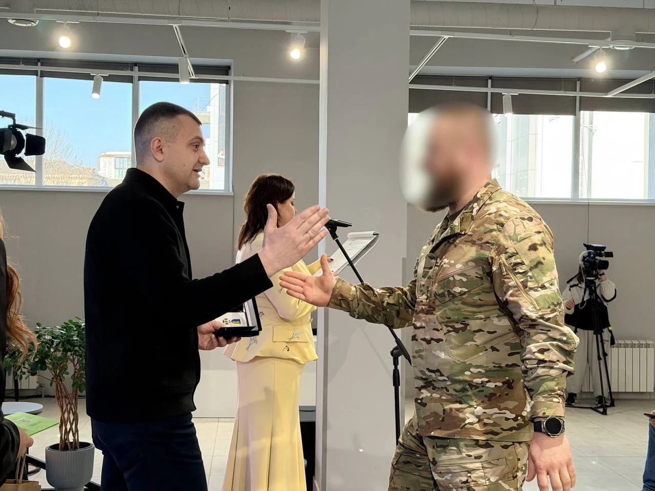 У Хмельницькому відзначили добровольців нагородами «Воля та мужність»