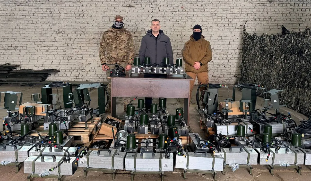 Автомобільні системи РЕБ для фронту: Хмельницький передав чергову партію допомоги