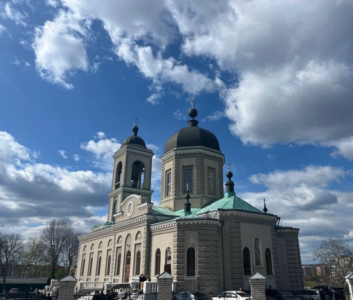 Візит Предстоятеля ПЦУ до Хмельницького: Митрополит Епіфаній очолив урочисті богослужіння