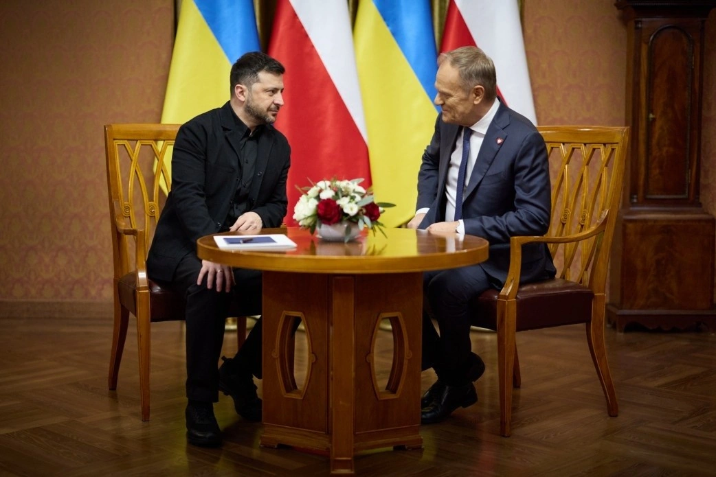 Геополітична стабільність у часи хаосу: Зеленський та Туск зустрінуться у Вірменії
