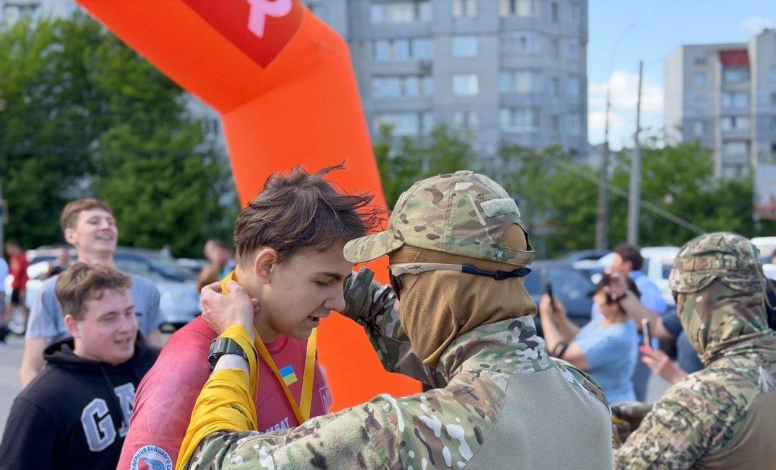 Понад 400 тисяч гривень на антидроновий захист: у Хмельницькому масштабно пробігли заради ССО