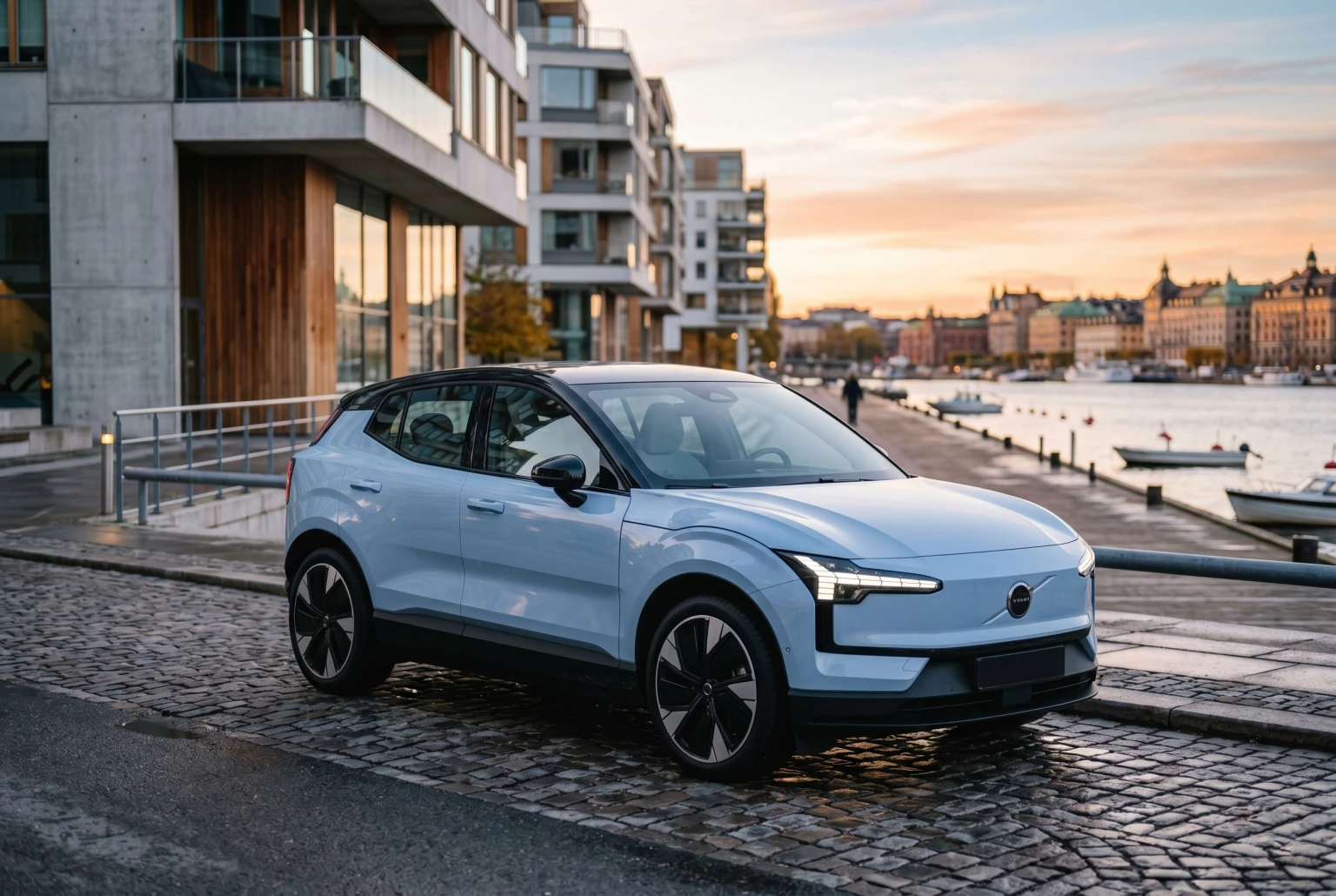 Volvo EX30: компактний електрокросовер, ідеально адаптований до життя у великому місті