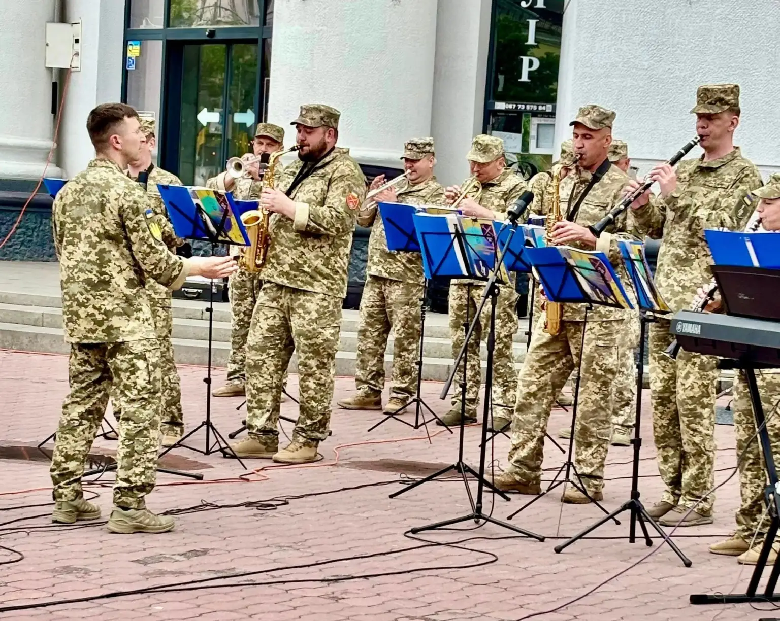 Музика просто неба: як військовий оркестр підкорив серця хмельничан