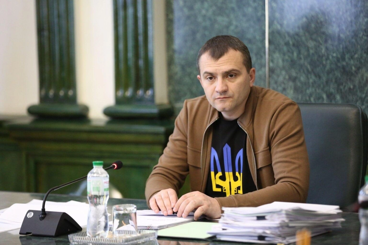 Кадрові ротації в Хмельницькій міськраді: Симчишин вимагає результатів