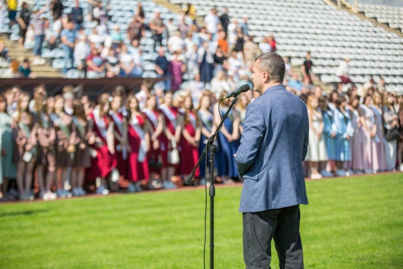 Хмельницькі випускники здобули міські нагороди за відмінні результати