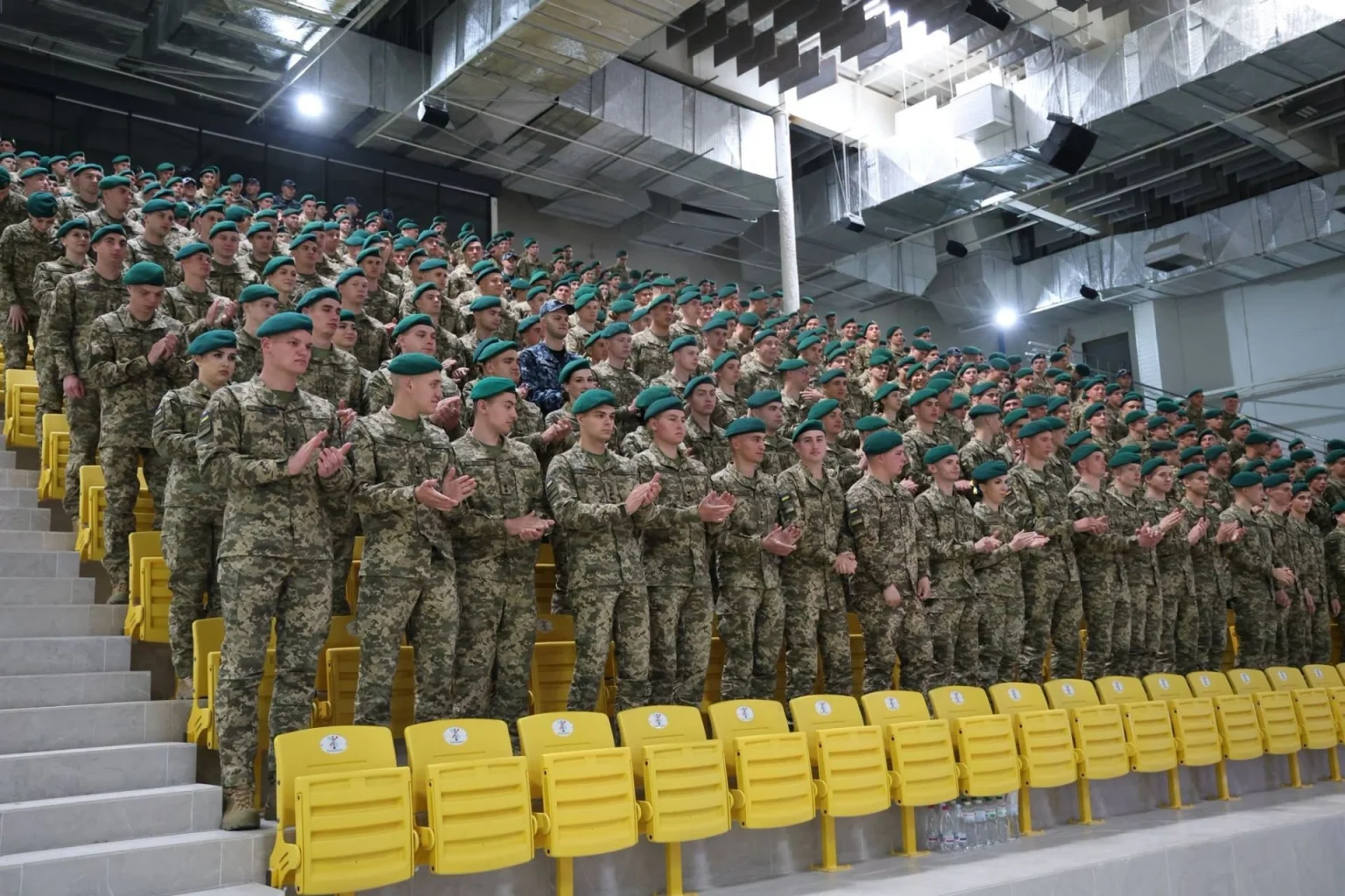 Поповнення лав прикордонників: черговий випуск в академії