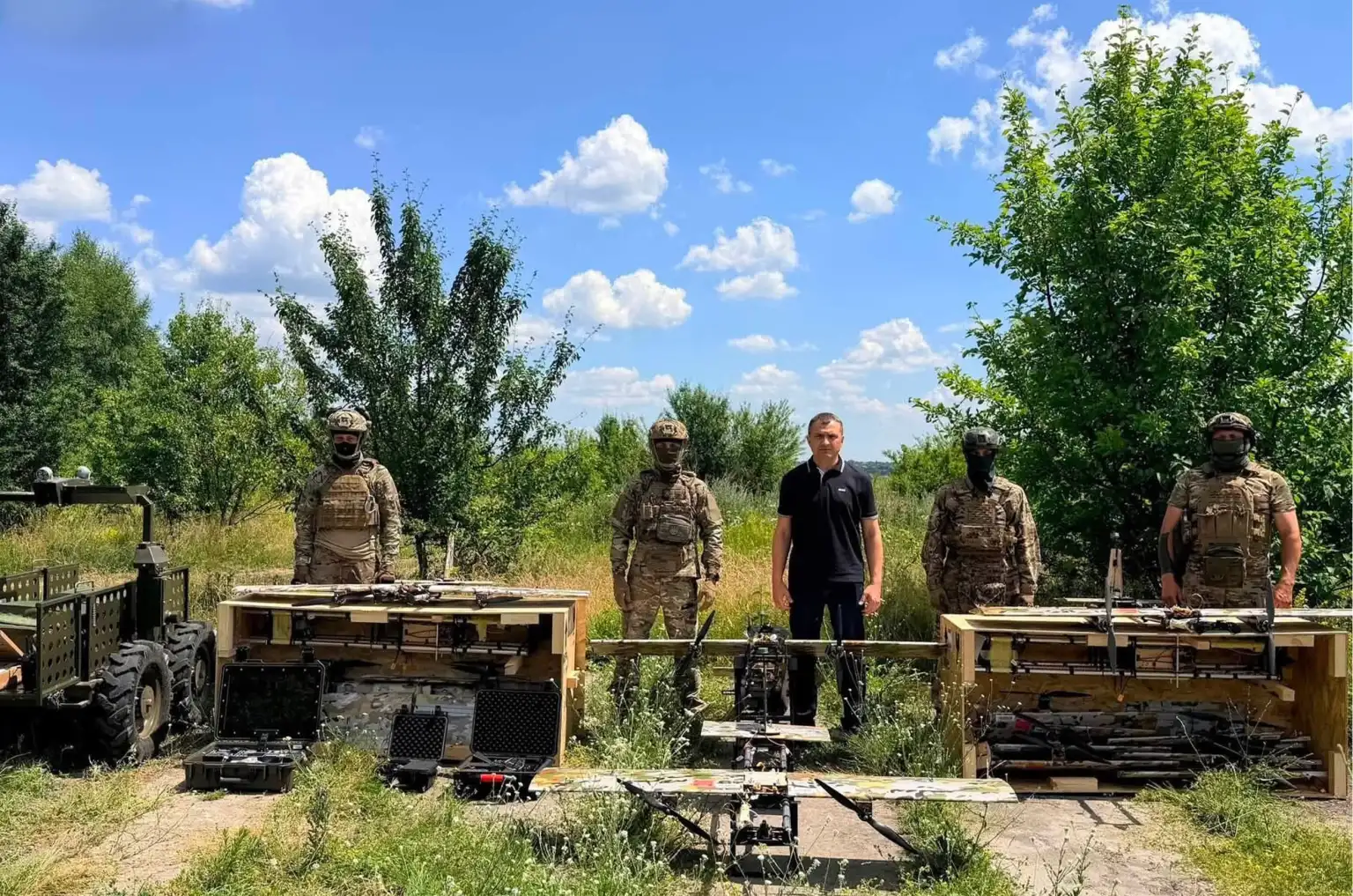 Хмельничани забезпечили бійців високотехнологічним арсеналом